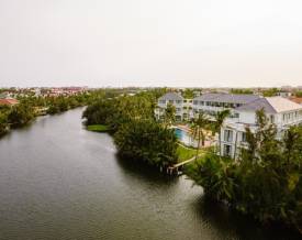 Moodhoian Riverside Resort & Spa