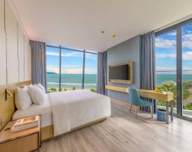 Awaken Da Nang Hotel