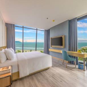 Awaken Da Nang Hotel
